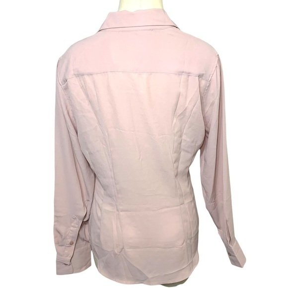 VIOLET + Claire Blush Pink Feminin Blouse Button Down Minimalist Flowy Top M - Picture 3 of 11